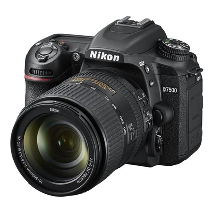 NIKON D7500 + 18-300 VR tükörreflexes fényképezőgép KIT
