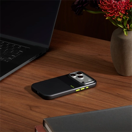 Apple Beats iPhone 17 Pro Kameravezérlő-kompatibilis strapabíró MagSafe-tok – everestfekete