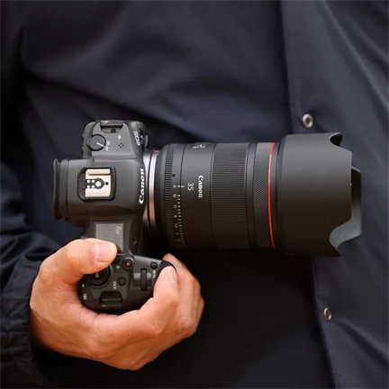 Canon RF 35mm f/1.4 L VCM objektív - 10% kedvezmény az RF-10 kuponkóddal Canon RF 35mm f/1.4 L VCM objektív - 10% kedvezmény az RF-10 kuponkóddal