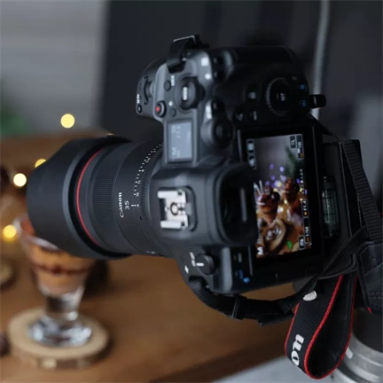 Canon RF 35mm f/1.4 L VCM objektív - 10% kedvezmény az RF-10 kuponkóddal Canon RF 35mm f/1.4 L VCM objektív - 10% kedvezmény az RF-10 kuponkóddal