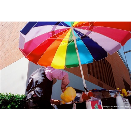 CINESTILL 400Dynamic sokoldalú színes negatív film 135/36