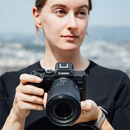Canon EOS R8 Mark II + RF 24-105 f/4-7.1 IS STM kit