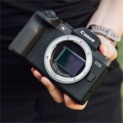 Canon EOS R8 Mark II fényképezőgép