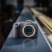 Canon EOS R8 + RF24-105 f/4-7.1 IS STM kit - végső ár: 569490,-Ft a CANON26NYAR kuponnal aug.2-ig