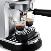 DeLonghi Dedica Maestro Plus EC950.M espressso kávéfőző