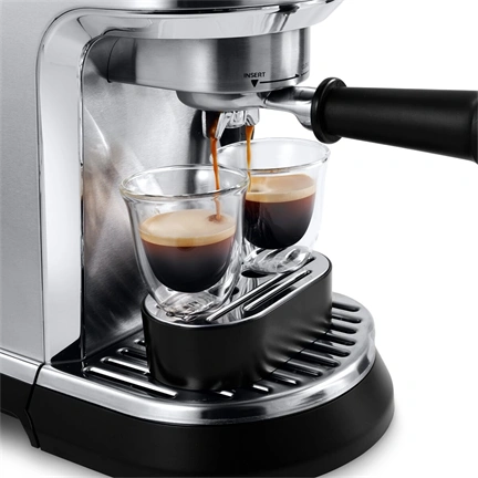 DeLonghi Dedica Maestro Plus EC950.M espressso kávéfőző