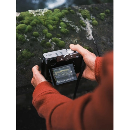 Fujifilm GFX100RF középformátumú fényképezőgép ezüst Fujifilm GFX100RF középformátumú fényképezőgép ezüst