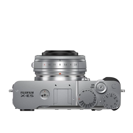 Fujifilm X-E5 + XF 23mm f/2.8 R WR MILC fényképezőgép KIT (ezüst)