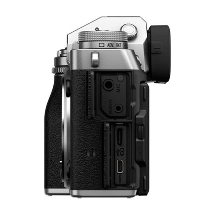 Fujifilm X-T5 + XF 18-55mm f/2.8-4 R LM OIS MILC fényképezőgép KIT (ezüst)