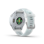 Garmin Forerunner 570 futóóra - 42mm, felhőkék alumíniumtok és átlátszó fehérkő/felhőkék szíj