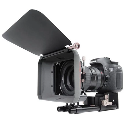 Genustech F Matte Box Basic fényterelő Kit: GWMC, GFFW and GSP-400-038 · GWMC - Wide Clip on Matte Box System Genustech F Matte Box Basic fényterelő Kit: GWMC, GFFW and GSP-400-038 · GWMC - Wide Clip on Matte Box System