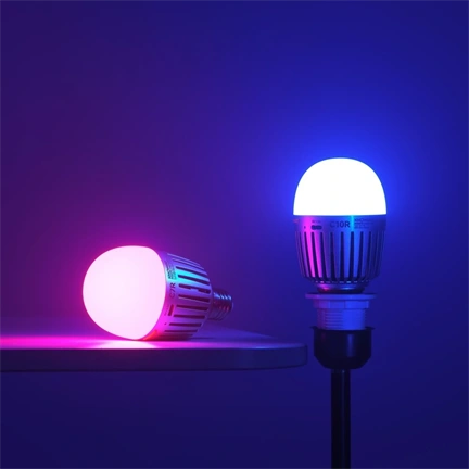 Godox C7R-K8B KNOWLED RGBWW Creative Bulb 8-as készlet (E27)