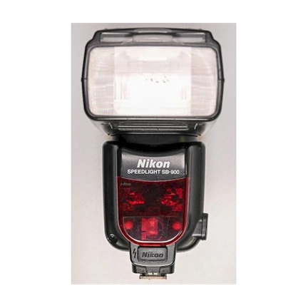 HASZNÁLT NIKON SB-900 VAKU