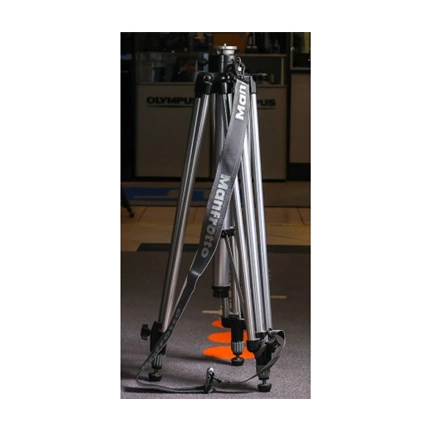 Használt Manfrotto 028 nagy háromlábú állvány fogasléces középoszloppal