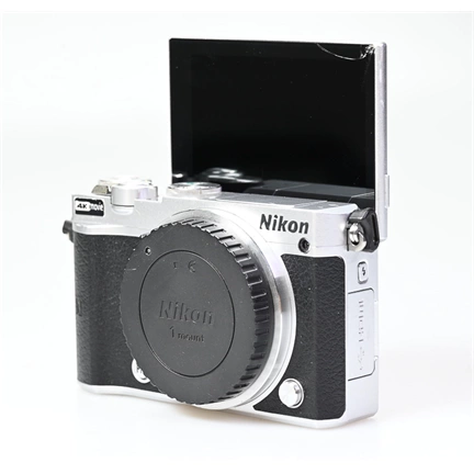Használt NIKON1 J5 váz sn:53001823