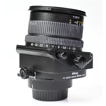 Használt NIKON 85mm f/2.8D PC Micro sn:201899
