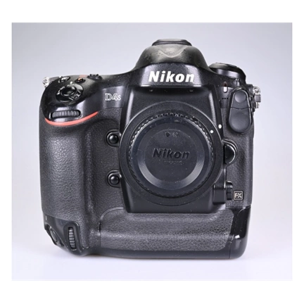 Használt Nikon D4s Sn:2023353