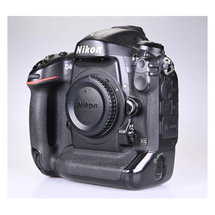 Használt Nikon D4s Sn:2023353