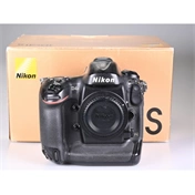 Használt Nikon D4s Sn:2023353
