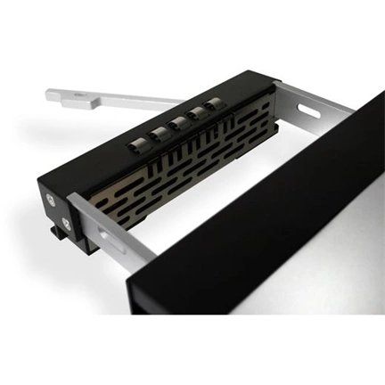 Icy Dock MB876SK-B "DataCage Basic" 3.5" SATA Aluminum Hard Drive Mobile Rack