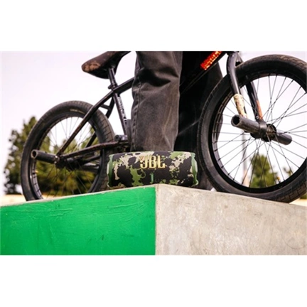 JBL Charge 6 hangszóró - Bluetooth, hordozható, vízálló, ütésálló, 45W, terepmintás