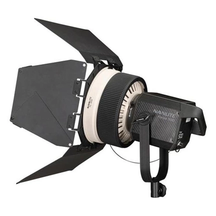 NANLITE FL-20G Fresnel + Fényterelő előtét Forza 300/500-hoz