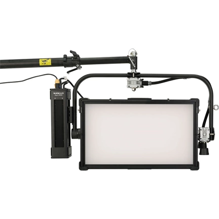 NANLUX DYNO 650C RGBWW LED panel, rúdvezérléssel