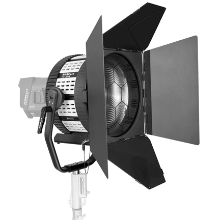 NANLUX Evoke 1200 spotlámpa FL-35YK Fresnel lencsével és repülőtéri táskával