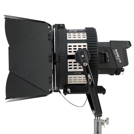 NANLUX FL-35YK-S Fresnel lencse kerekes táskával