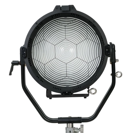 NANLUX FL-35YK-S Fresnel lencse kerekes táskával