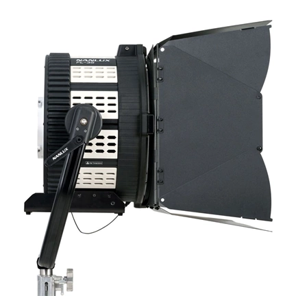 NANLUX FL-35YK-S Fresnel lencse kerekes táskával