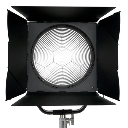 NANLUX FL-35YK-S Fresnel lencse kerekes táskával