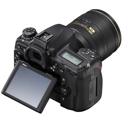 NIKON D780 + AF-S 24-120mm tükörreflexes fényképezőgép KIT