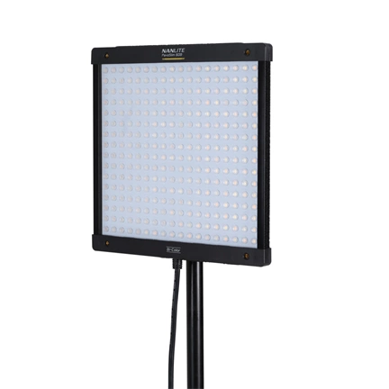 NANLITE PavoSlim 60B és Forza 60BII 3-as lámpaszett LS-S tartozékokkal NANLITE PavoSlim 60B és Forza 60BII 3-as lámpaszett LS-S tartozékokkal