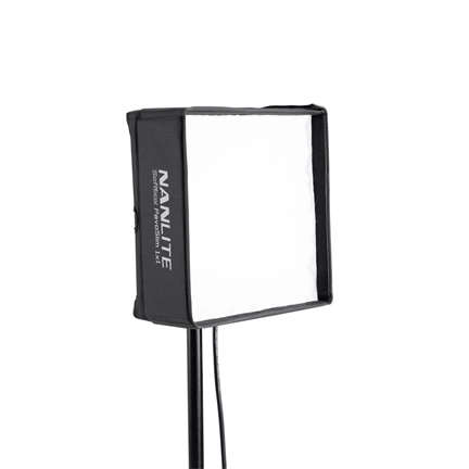 NANLITE PavoSlim 60B és Forza 60BII 3-as lámpaszett LS-S tartozékokkal NANLITE PavoSlim 60B és Forza 60BII 3-as lámpaszett LS-S tartozékokkal