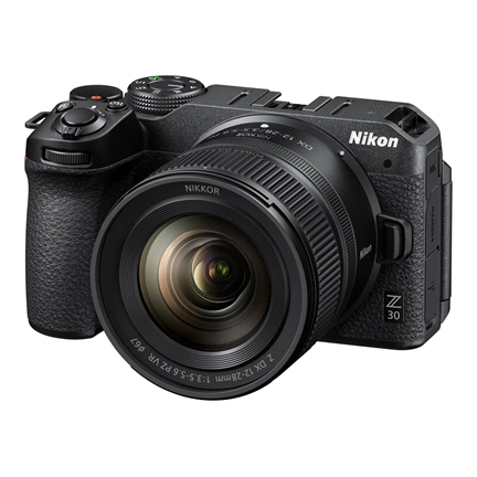 Nikon Z30 + Z DX 12-28mm f/3.5-5.6 PZ VR MILC fényképezőgép KIT