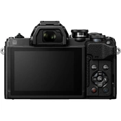 OLYMPUS OM-System E-M10IV 14150 kit fekete/fekete MILC fényképezőgép KIT