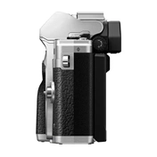 OLYMPUS OM-System E-M10IV 1442EZ DZ kit ezüst/ezüst/fekete MILC fényképezőgép KIT