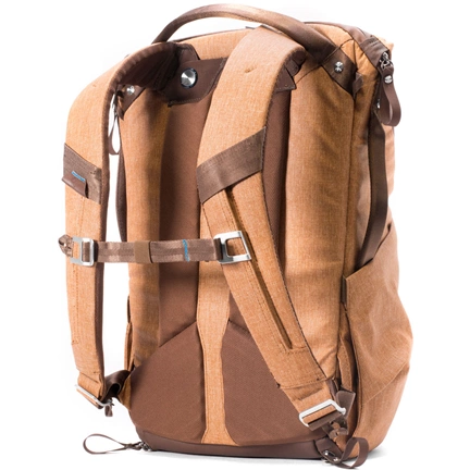 PEAK DESIGN Everyday Backpack 20L - Világos Barna fotós hátizsák