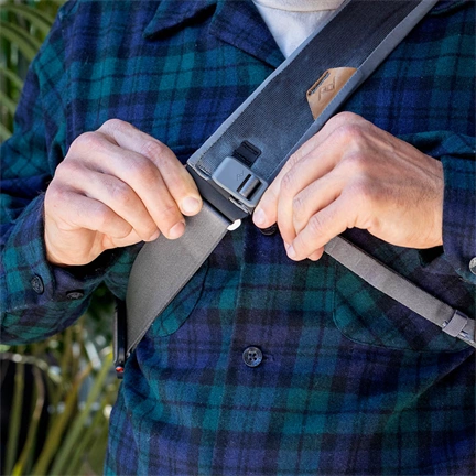 PEAK DESIGN Everyday Messenger 13L v2 - Hamuszürke