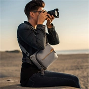 PEAK DESIGN Everyday Sling 10L v2 - Hamuszürke