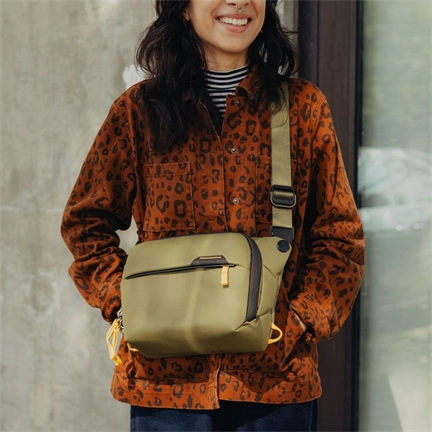 PEAK DESIGN Everyday Sling 3L - Algazöld