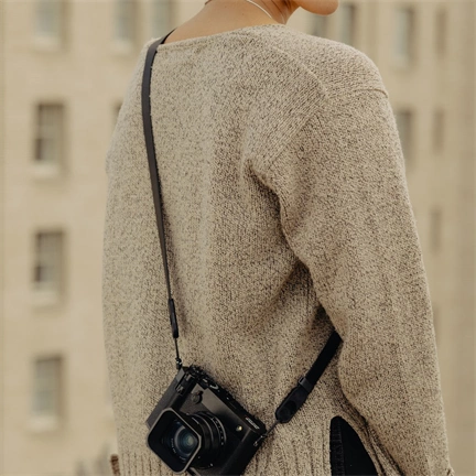 PEAK DESIGN FORM Bőr szíj fénykézőgépekhez - Standard - Fekete