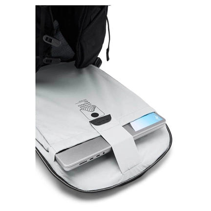 PEAK DESIGN Outdoor Backpack 45L - Fekete