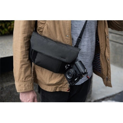 PEAK DESIGN The Field Pouch V2 - Fekete