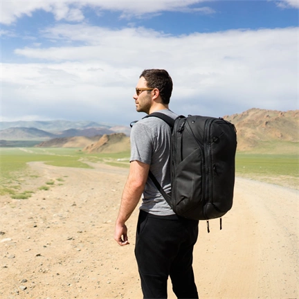 PEAK DESIGN Travel Backpack 45L - Fekete