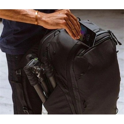 PEAK DESIGN Travel Backpack 45L Fekete