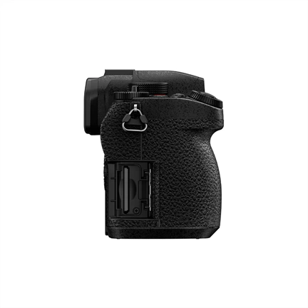 Panasonic Lumix G97 MILC fényképezőgép váz + 14-140mm f/3.5-5.6 Objektív kit (Fekete)