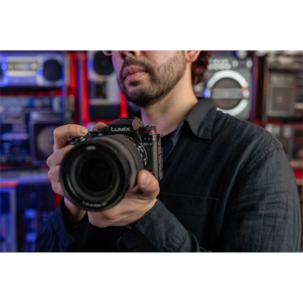 Panasonic Lumix S1RII MILC fényképezőgép váz + S 24-105mm f/4 Macro objektív kit Panasonic Lumix S1RII MILC fényképezőgép váz + S 24-105mm f/4 Macro objektív kit