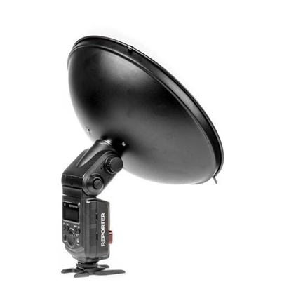 Quadralite Reporter beauty dish